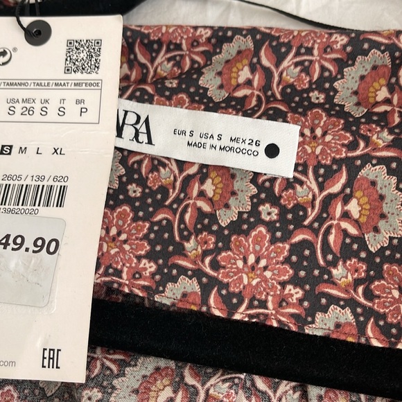 Zara Cropped Blouse - Picture 3 of 3